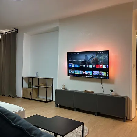 Ve Dvore S Vlastni Saunou * Kutná Hora